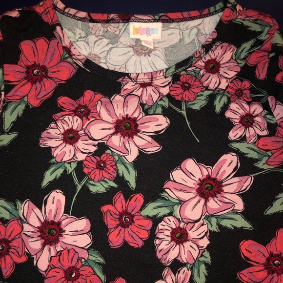 Lularoe Gigi shirt - Picture 1 of 3